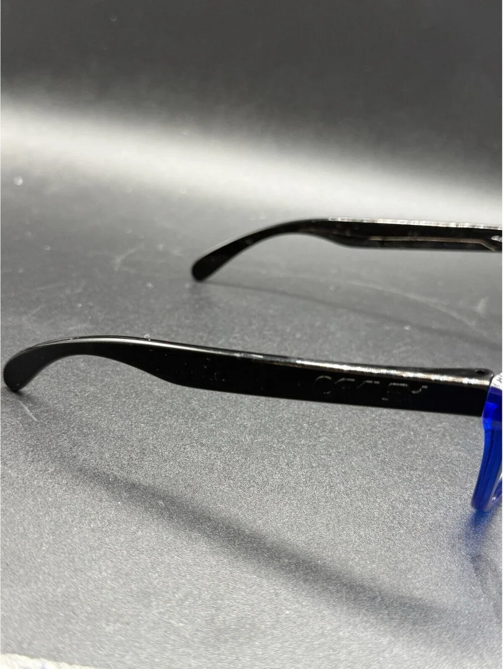 Oakley Frogskin Crystal Blue/Polished Black Frame